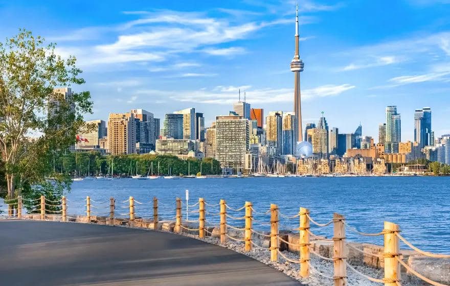 The Toronto skyline and CN Tower